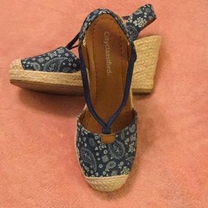 Blue Floral Denim Wedge *Size 7*